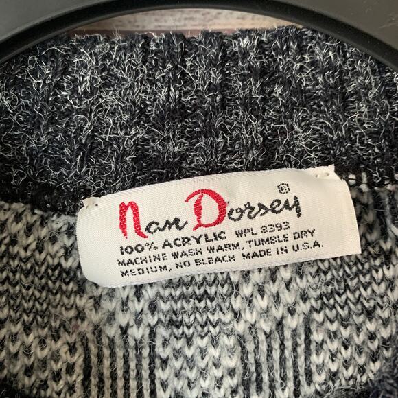 Vintage Nan Dorsey Gray and White Check and Floral Knit Sweater - Picture 8 of 15